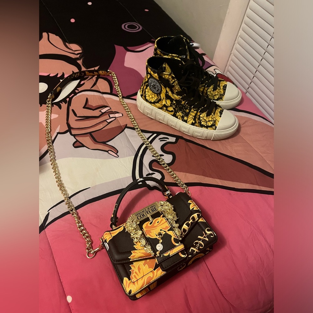 Versace purse small clutch and hi top shoes size 8(39) very good condition